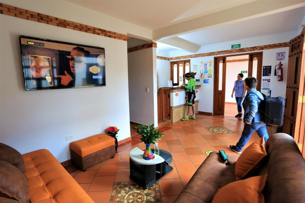 Apartahotel La Gran Familia Villa de Leyva Exterior photo